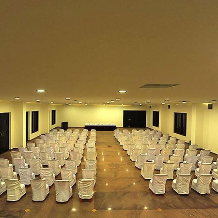 Amritara Ambatty Greens Resort Virajpet Buitenkant foto