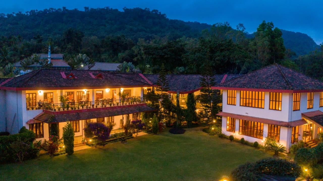 Amritara Ambatty Greens Resort Virajpet Buitenkant foto