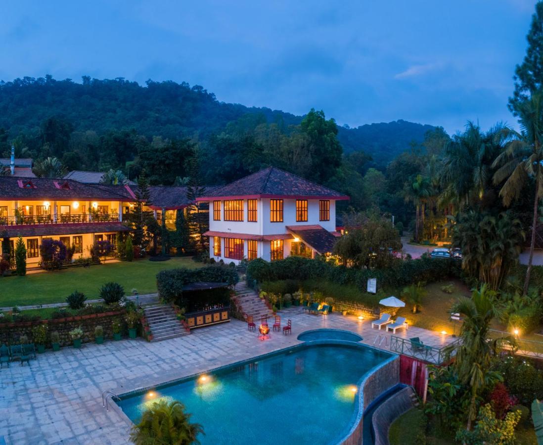 Amritara Ambatty Greens Resort Virajpet Buitenkant foto