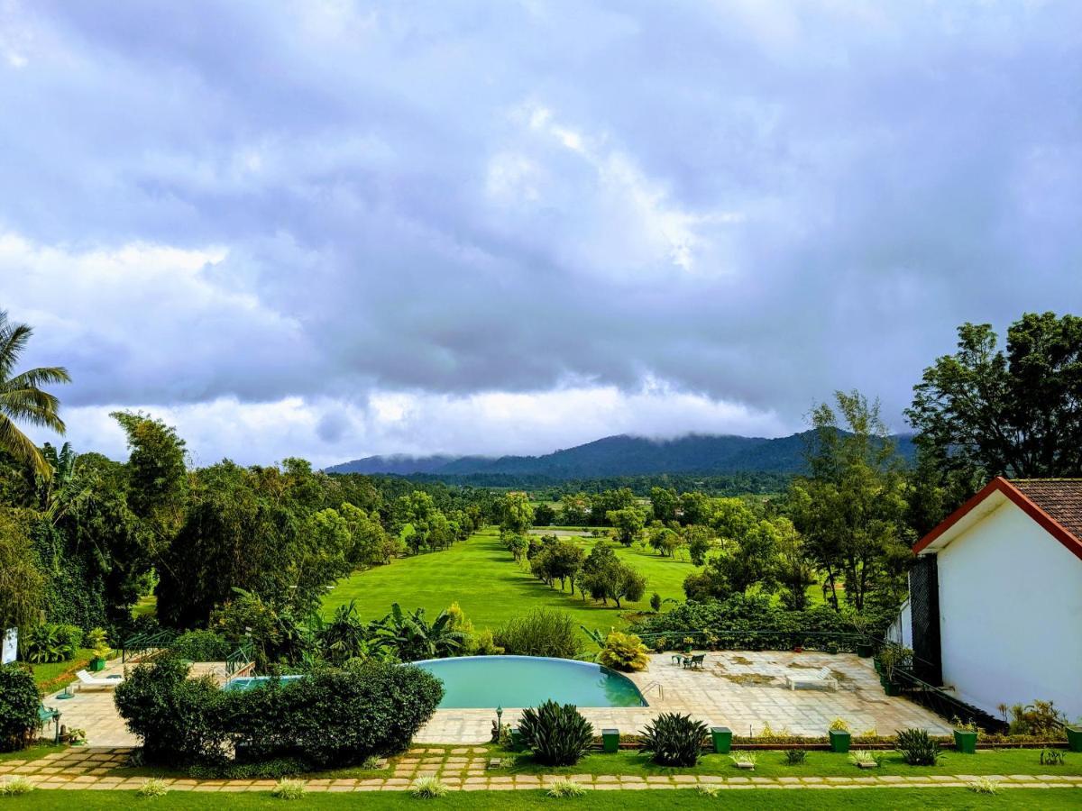 Amritara Ambatty Greens Resort Virajpet Buitenkant foto