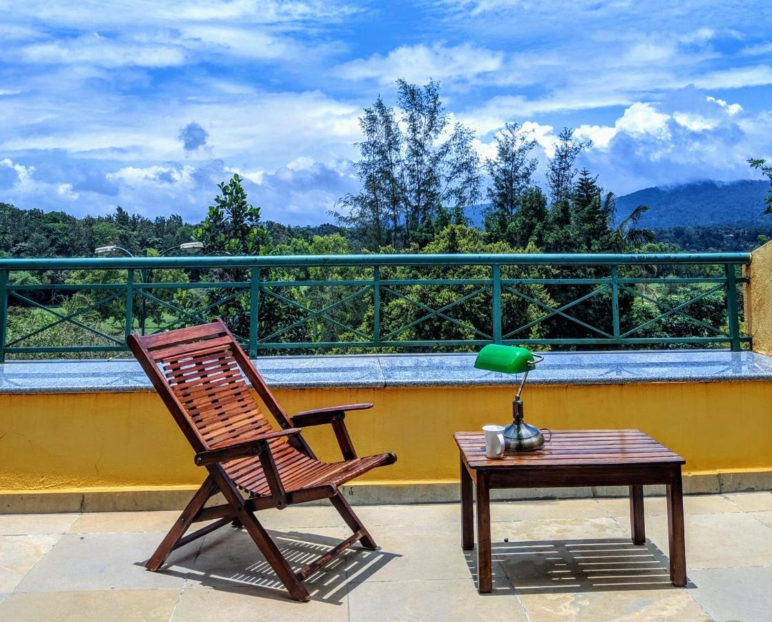 Amritara Ambatty Greens Resort Virajpet Buitenkant foto